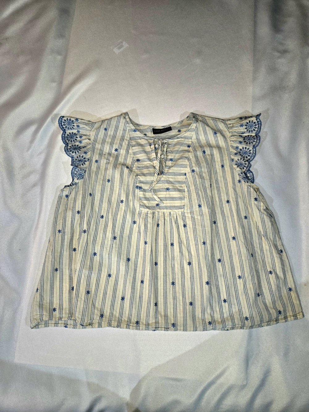 Lane Bryant Blue White Striped Embroidered Flutter Sleeve Tie Front Top Size 22